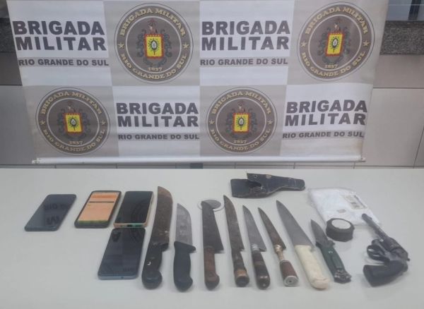 Brigada Militar prende dois indivíduos por cárcere privado e porte ilegal de arma em Cruz Alta