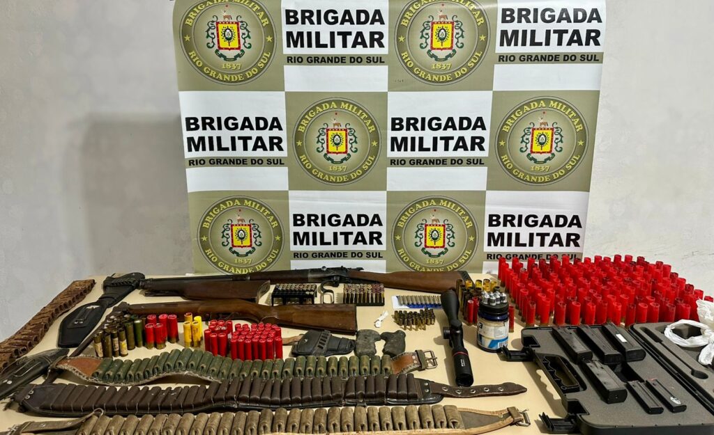 Homem em surto é preso pela Brigada Militar por disparos e porte ilegal de arma em Não-Me-Toque