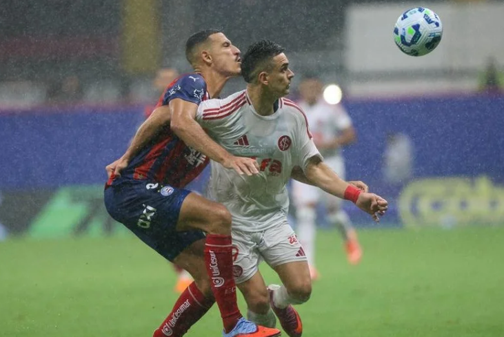 Inter perde para o Bahia em Salvador e segue ameaçado pela zona de rebaixamento