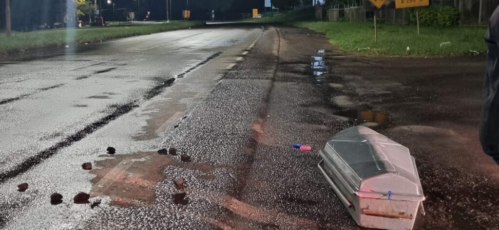 Mulher morre atropelada na RSC-153 em Passo Fundo e permanece sem identificação