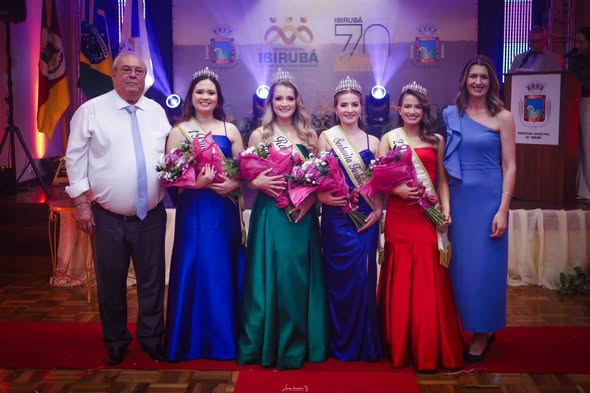 Ibirubá celebra nova Corte de Soberanas em noite emocionante no Clube União Operária