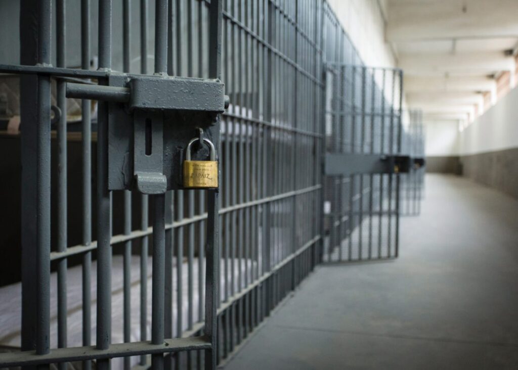 Gaúcha que causou mortes ao aplicar silicone industrial é presa após um ano foragida em Belém do Pará