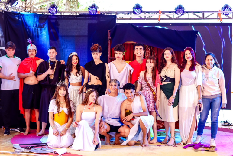 Feira do Livro de Cruz Alta destaca formação de leitores com lançamento do Gibi “Turminha do Erico” e apresentações culturais