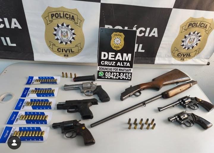 Polícia Civil apreende seis armas e 64 munições em operações da DEAM contra a violência doméstica em Cruz Alta