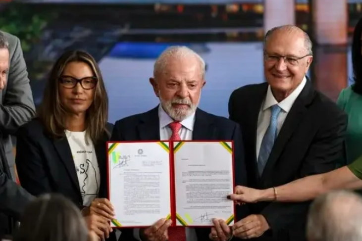 Lula veta integralmente PL da Dosimetria