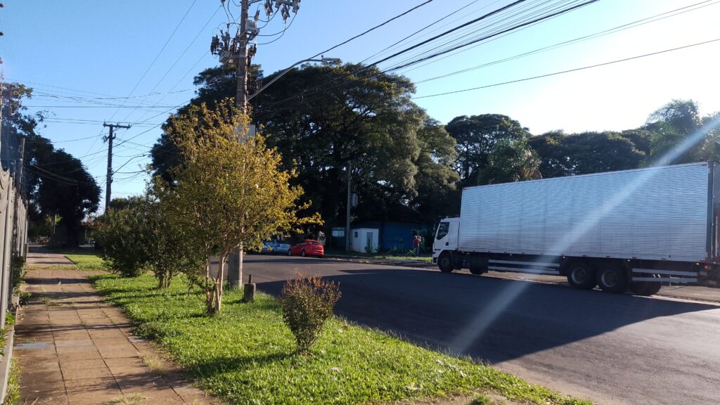 Sol predomina no Rio Grande do Sul nesta quinta-feira, com calor acima da média e chance de chuva isolada no Leste; Cruz Alta terá máxima de 31°C