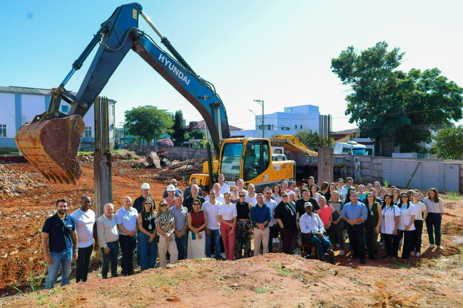 Obras do novo pronto-socorro do Hospital São Vicente de Paulo começam com preparação do canteiro em Cruz Alta