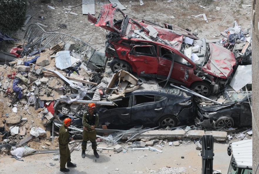 Guerra entre Irã, EUA e Israel chega ao 4º dia com 787 mortos após novos bombardeios em Teerã