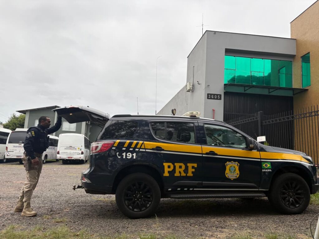 Foragido por tentativa de feminicídio é preso pela PRF na BR-386 em Montenegro