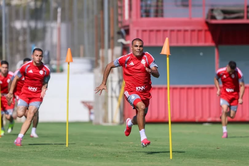 Inter terá desfalques na defesa contra o Mirassol após cartões no Gre-Nal