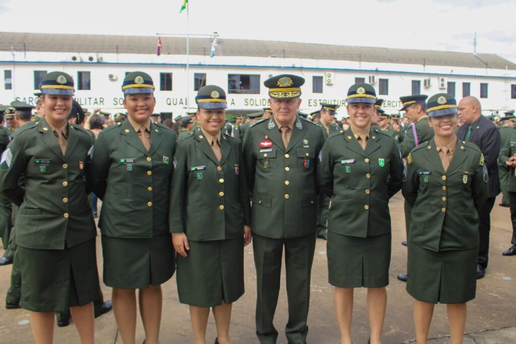 Cruz Alta registra marco histórico com primeiras mulheres sargentos aperfeiçoadas na EASA