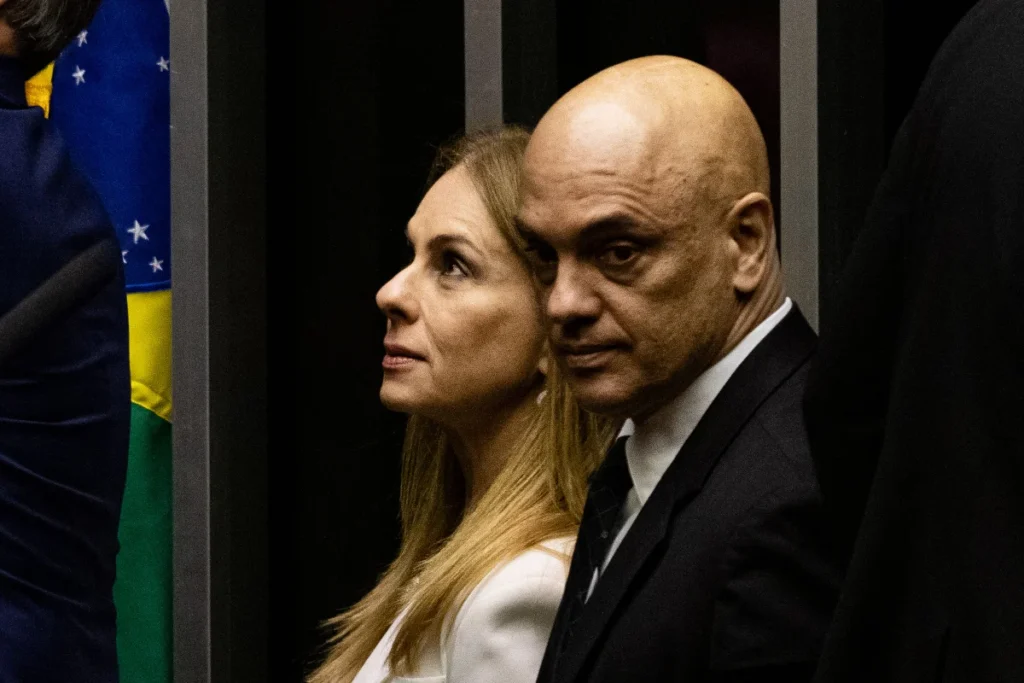 Master pagou R$ 80,2 milhões a escritório de mulher de Moraes em 22 meses