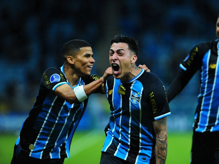 Braithwaite marca, Pavon faz golaço e Grêmio vence o Palestino na Arena pela Sul-Americana