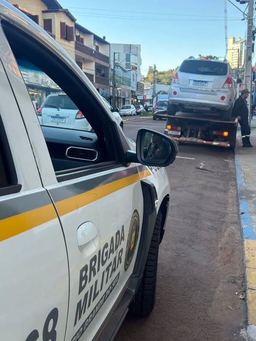 Brigada Militar localiza camionete furtada em Condor durante patrulhamento em Panambi