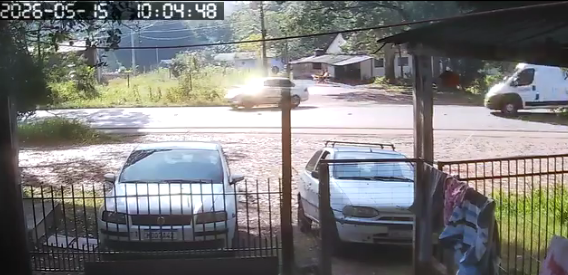 Mulher fica ferida após colisão entre carro e van furgão na ERS-342 entre Catuípe e Ijuí