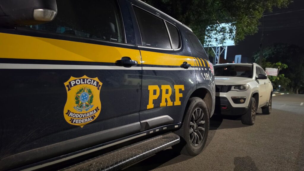 PRF recupera Compass furtado em Passo Fundo e prende dois homens na BR-386 em Triunfo