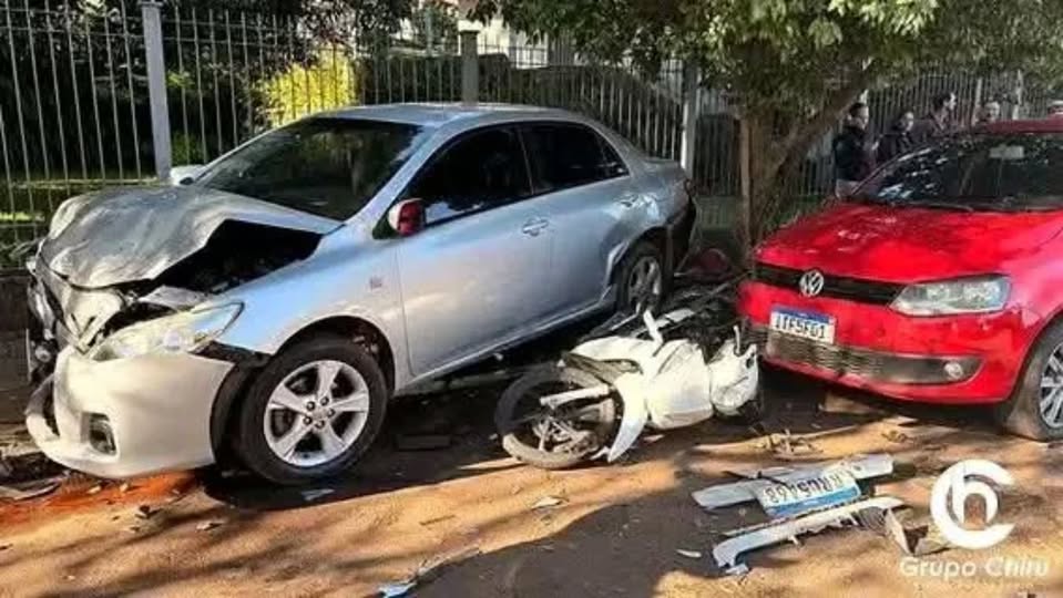 Homem rouba Hilux de professora, causa acidente com seis veículos e é preso após perseguição em Frederico Westphalen