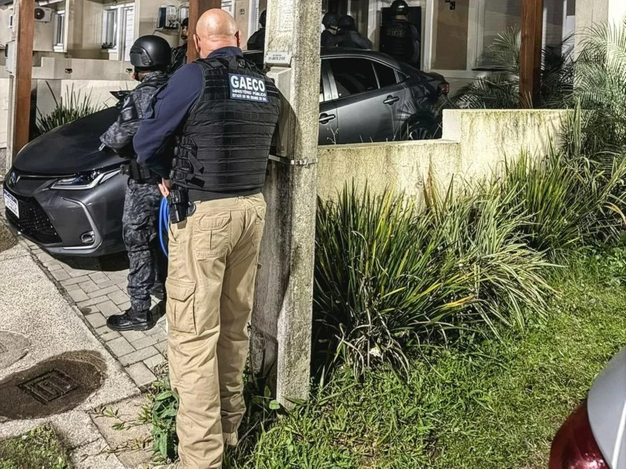 Operação Dupla Face investiga uso de identidades de mortos para beneficiar faccionados e foragidos no RS e SC