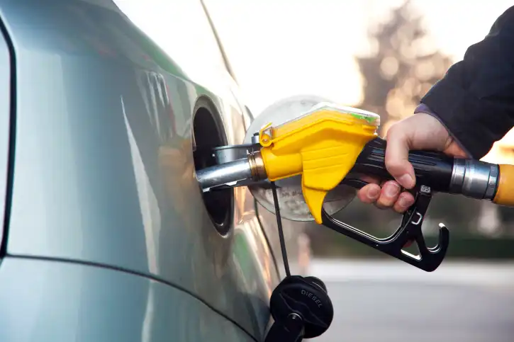 Petrobras reduz preço do diesel em R$ 0,35 por litro e medida entra em vigor nesta segunda-feira