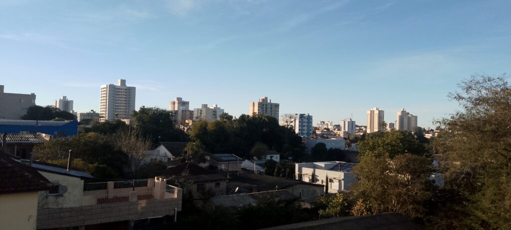 Sol predomina nesta terça-feira no Rio Grande do Sul, mas semana terá risco de temporais e chuva intensa