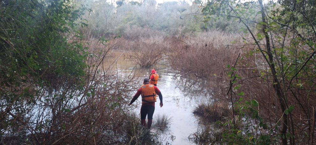 Bombeiros entram no terceiro dia de buscas por pescador desaparecido em Carazinho