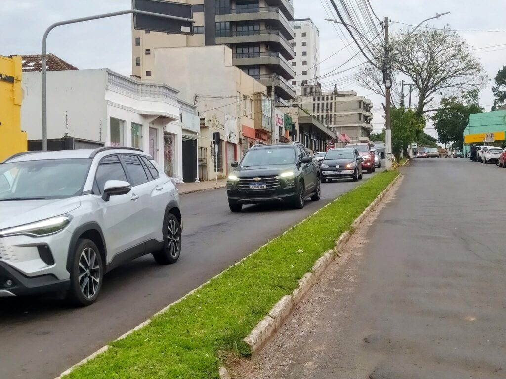 Frente fria provoca chuva volumosa no norte do RS nesta segunda-feira