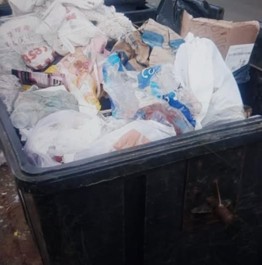 Feto é encontrado dentro de sacola em caçamba de lixo em Cachoeirinha