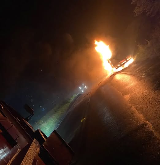 Caminhão pega fogo na ERS-324 entre Marau e Passo Fundo