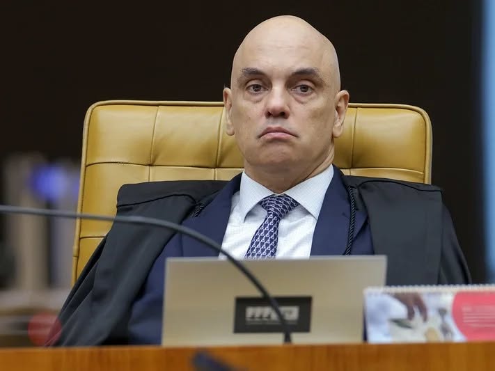 Decisão de Moraes contra suposta fonte de jornalista gera preocupação e críticas à liberdade de imprensa