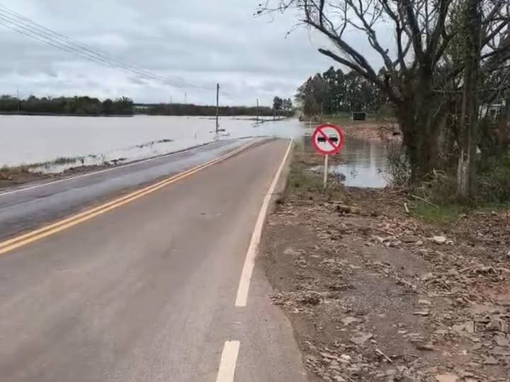 Rio Jacuí ultrapassa cota de inundação em Dona Francisca