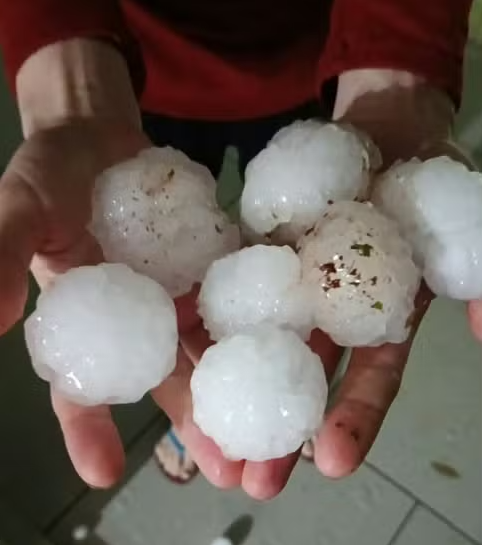 Chuvas deixam duas pessoas mortas e causam estragos em 32 municípios do Rio Grande do Sul