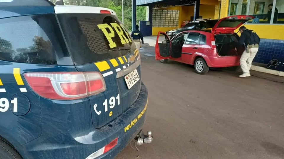 PRF recupera veículo roubado em Carazinho e prende motorista na BR-285 em Ijuí