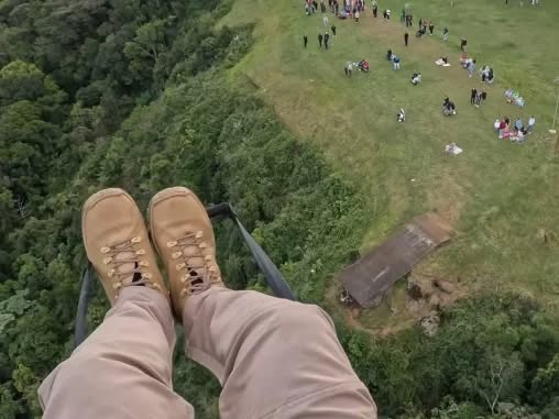 Dentista morre após acidente de parapente no Morro Ferrabraz, em Sapiranga