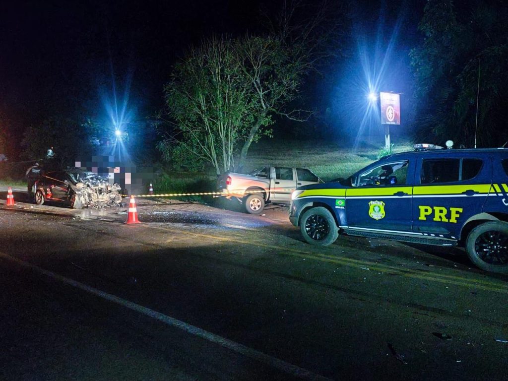 Mulher morre em acidente entre carro e caminhonete na BR-468, em Três Passos
