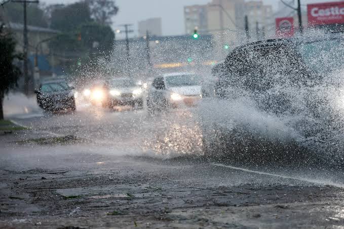 Baixa pressão reforça instabilidade e traz chuva forte ao Rio Grande do Sul nesta terça-feira