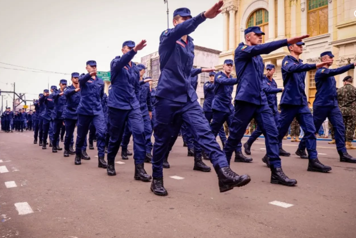 Desfile Farroupilha reúne mais de 500 cavalarianos e encerra Semana Farroupilha em Cruz Alta