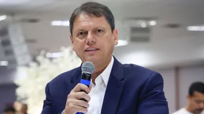 Tarcísio de Freitas é reeleito governador de São Paulo