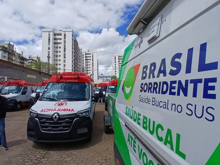 22 municípios do Rio Grande do Sul recebem novas ambulâncias do Samu e unidades odontológicas móveis