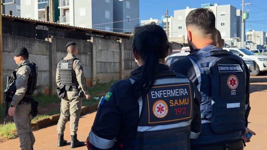 Homem de 27 anos é morto a tiros em via pública em Passo Fundo