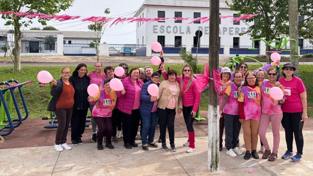 Outubro Rosa ganha movimento com grupo de ginástica da ESF Lizabel em Cruz Alta