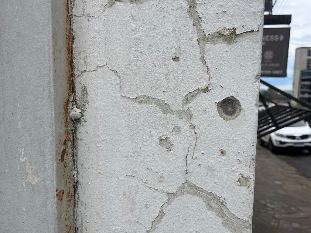 Trabalhador é atingido por bala perdida no rosto durante tentativa de ataque a tiros em Passo Fundo