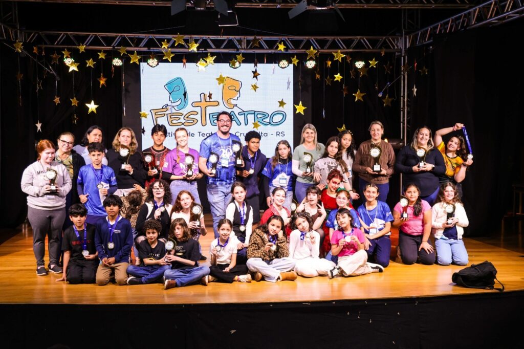 5ª edição do FesTeatro de Cruz Alta premia talentos estudantis e valoriza a produção teatral nas escolas